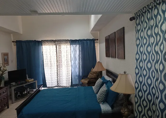 126 Friendship, Rockley Golf Club